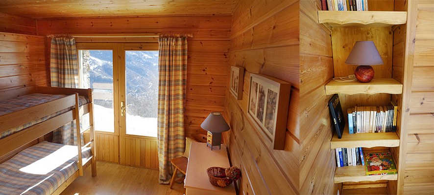 La chambre bleue avec lits superposés et vue sur la vallée